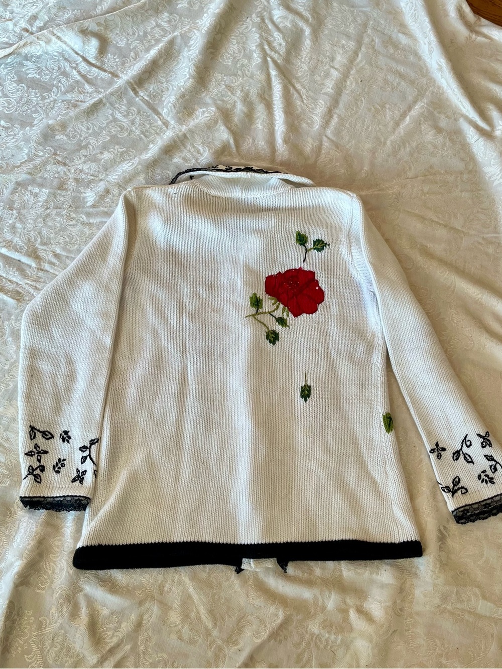 Storybook Knits White Cardigan Sweater Cardigan Red Rose Toile Embroidery SZ XS - Picture 11 of 17
